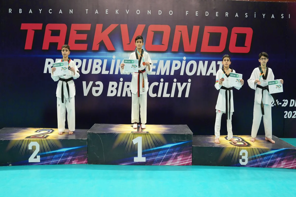 Daha 28 taekvondoçu mükafatlandırıldı FOTO