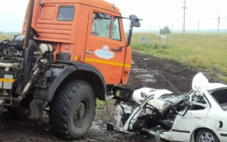 “VAZ" “KamAZ”la toqquşdu”: Ölənlər var