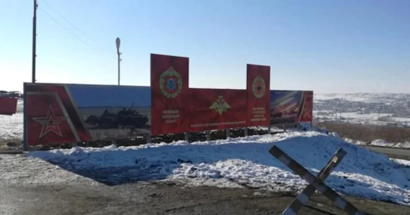 Ermənistan XİN: Rusiya ilə əlaqələri kəsmək fikrimiz yoxdur