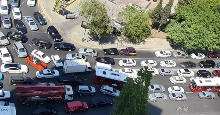 Агентство наземного транспорта готовит план оптимизации движения на проспекте Хатаи