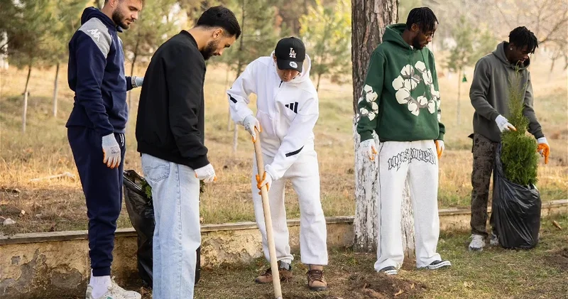 Футболисты Кяпаза приняли участие в экологической акции