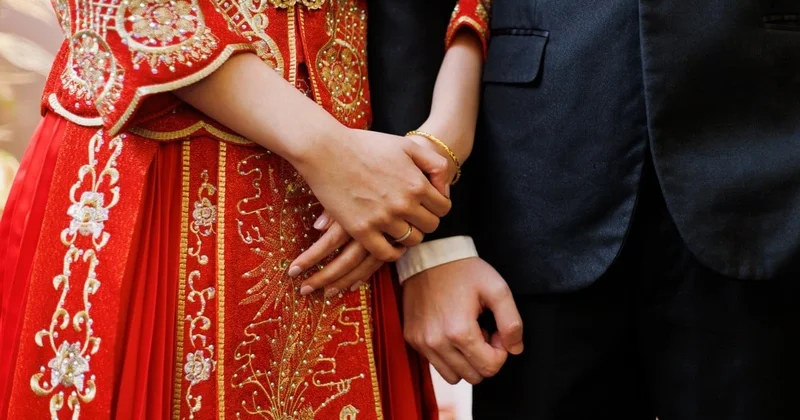 Çində kəndlərin birində yeni qaydalar: Yerli olmayan şəxslərlə münasibətlərə görə CƏRİMƏ