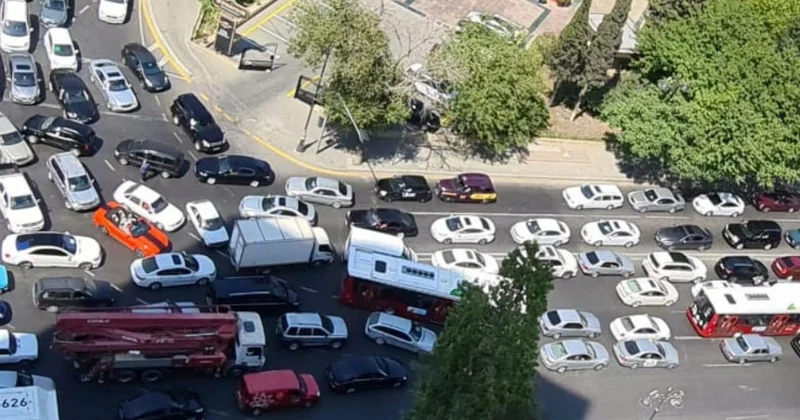 Paytaxtın mərkəzi prospektlərinin birində tıxacın aradan qaldırılması üçün TƏCİLİ TƏDBİRLƏR görüləcək?