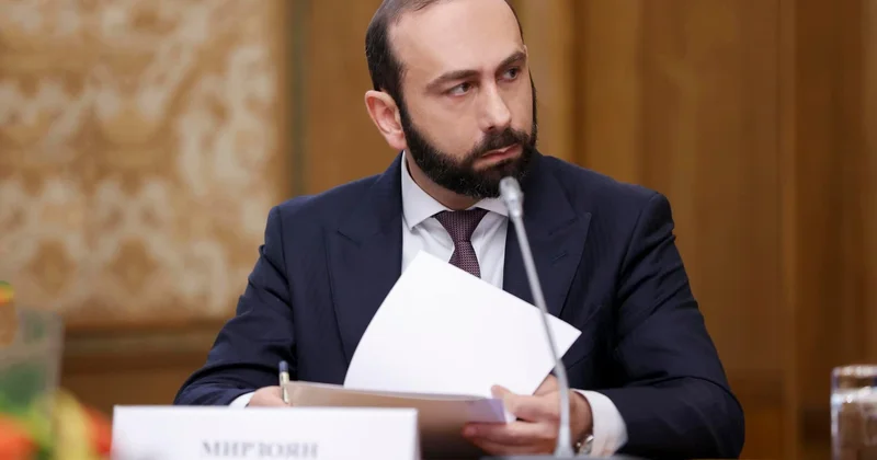 Глава МИД Армении: Ереван не стремится разрывать отношения с Москвой