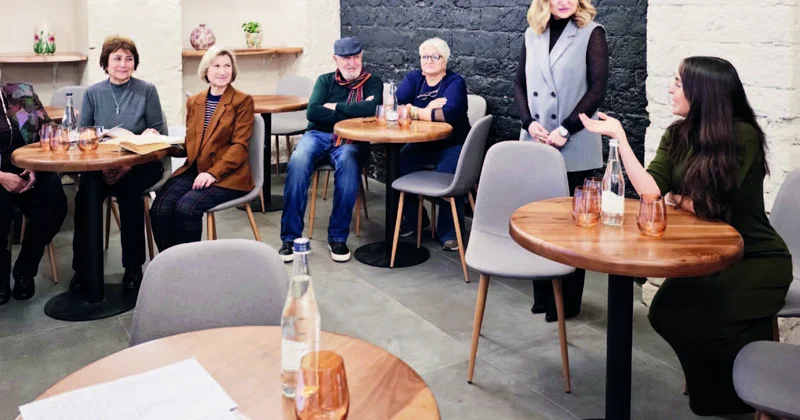 Leyla Əliyeva “YAŞA” Mərkəzində yaşlı nəslin nümayəndələri ilə görüşüb