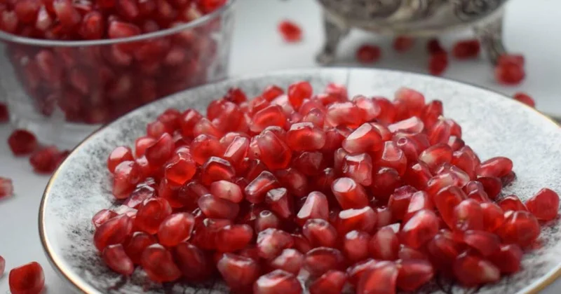 Şirəsini sıçratmadan narı dənələməyin asan yolu