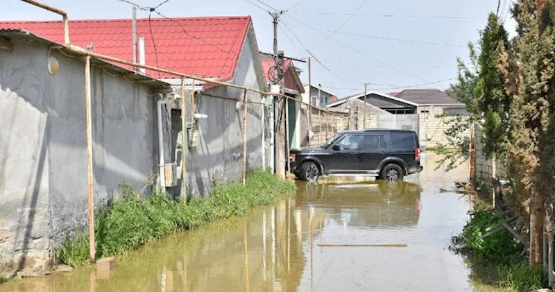 Binə qəsəbəsində kanalizasiya problemi nə vaxt həll olunacaq? VİDEO