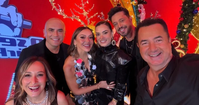 Acundan “O ses Türkiye” münsifləri ilə selfi