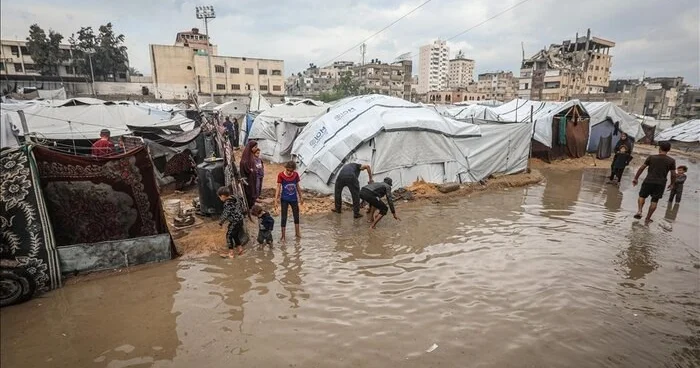 Fələstinli qaçqınların çadırları su altında qaldı ANBAAN VİDEO