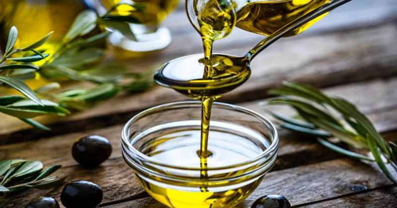 Zeytun yağı qulluq vasitəsi kimi hansı dəriyə uyğundur?