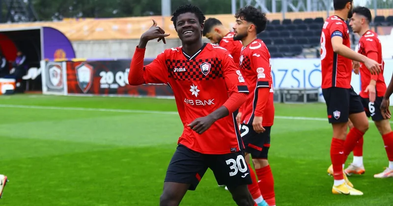 Rəhbərlikdə Tsxadadzenin üç transfer istəyinə yaşıl işıq yandırılıb