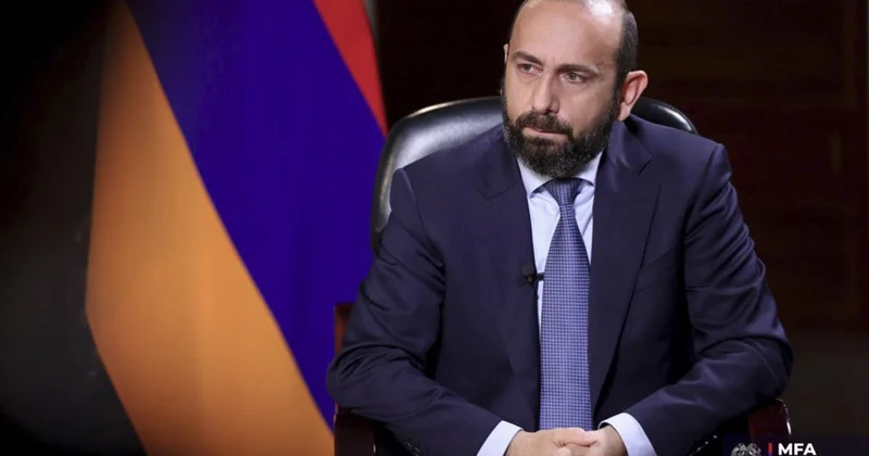 “Azərbaycan benzini almaq çox sərfəlidir” Mirzoyan