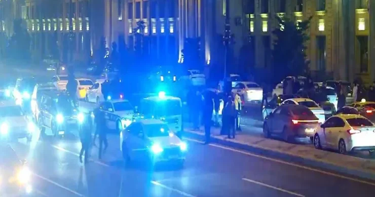 Heydər Əliyev prospektində baş vermiş qəza yolda hərəkəti iflic etdi