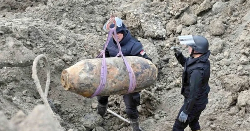 Belqradın mərkəzində yarımtonluq bomba tapıldı
