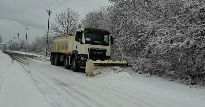 В Агдере выпал снег, службы на усиленном режиме ФОТО
