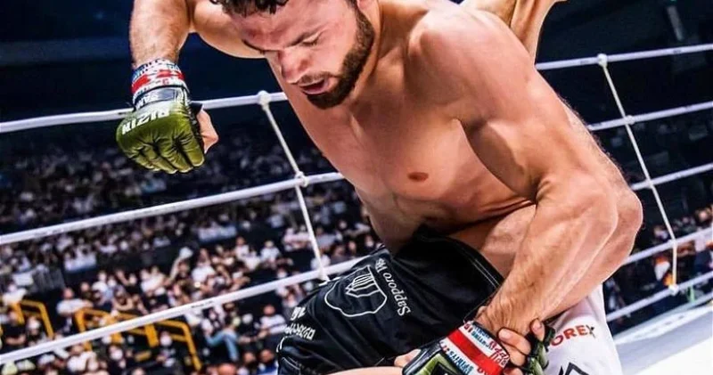 Вугар Карамов будет биться с бразильцем в Японии