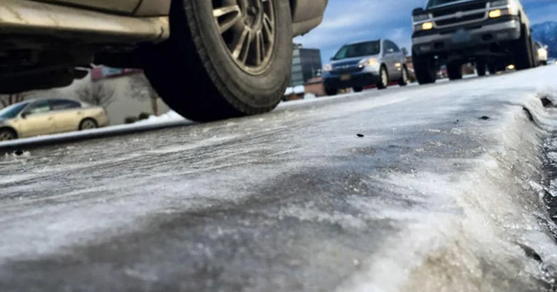 На дорогах в ряде регионов Азербайджане ночью ожидается гололедица