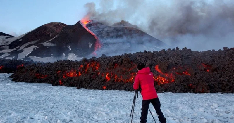 Etna vulkanı yenidən püskürdü