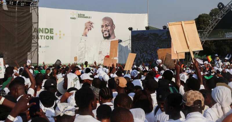 Гвинея выбирает президента в рамках переходного периода после смены власти