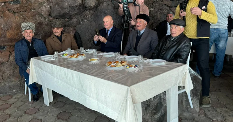 Gürcüstanda uğur qazanmış soydaşlarımız mükafatlandırılıb