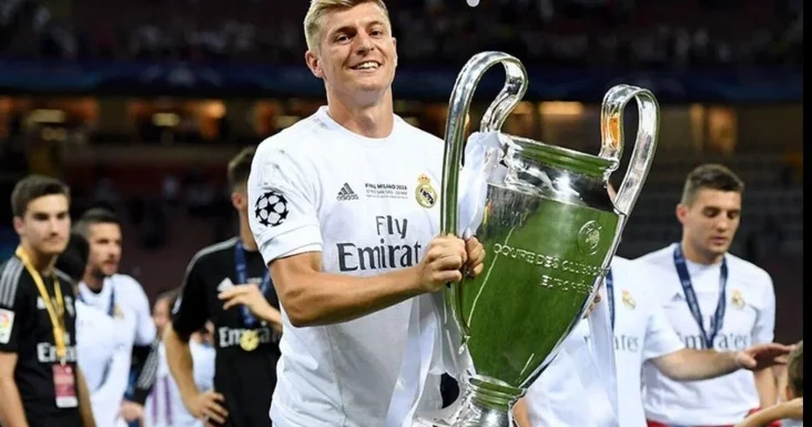 Toni Kroos bütün dövrlərin ən yaxşı məşqçisinin adını çəkib