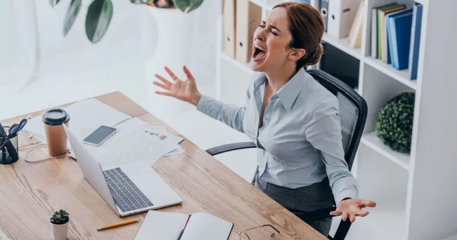 İşdəki stress istirahət günlərini belə MƏHV EDİR