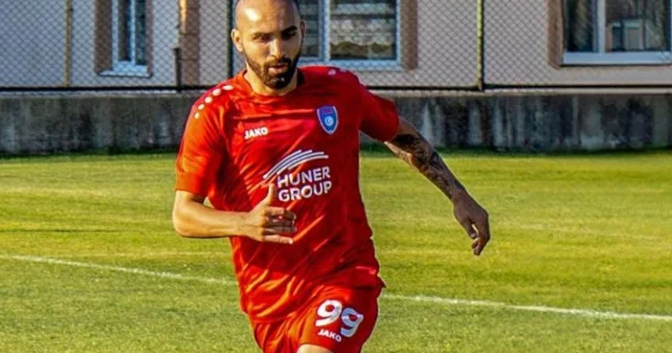 Kurban Berdıyevin güvənmədiyi yarımmüdafiəçi karyerasını Kəpəz də davam etdirəcək