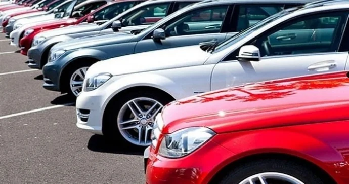 İkinci əl avtomobil bazarı KONKRET