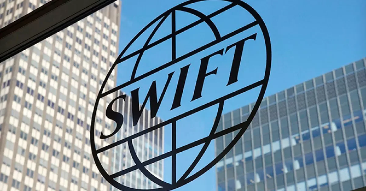 ЕС готовится к отключению более десятка российских банков от SWIFT