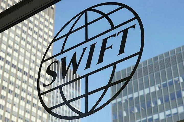 Aİ Rusiyanın 15 bankını SWIFT dən kəsmək planının detallarını araşdırır