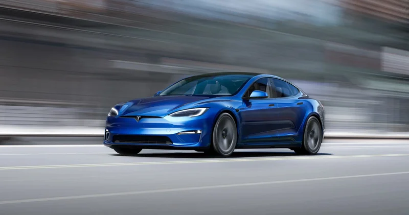 Tesla dan kəskin dönüş: Mask iki məşhur avtomobili istehsaldan çıxarır