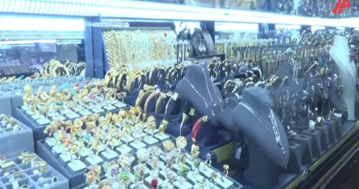 İndi qızıl almaq sərf edirmi? Bu əyyar təhlükəlidir VİDEO