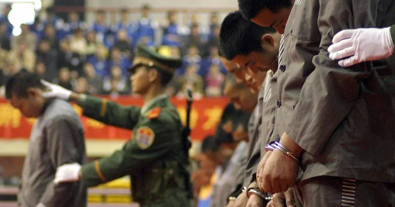 Çində qətllər törədən cinayətkar qrupun 11 üzvünün ölüm hökmü icra olundu