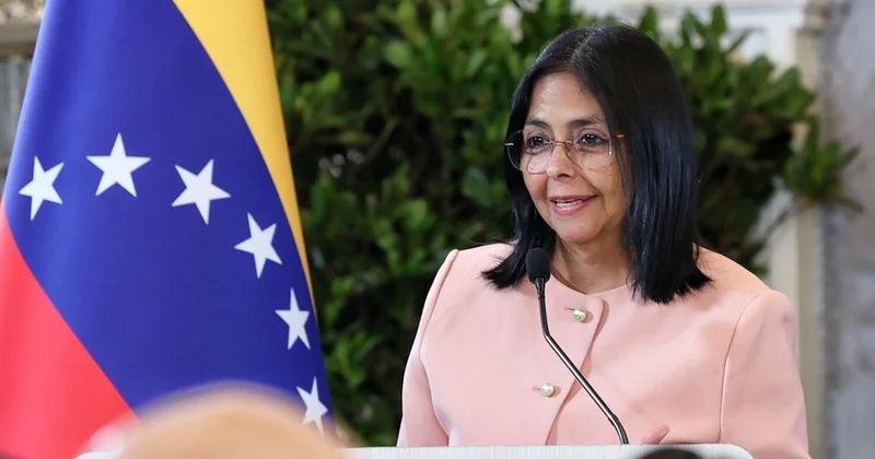 Venesuela ordusu Delsi Rodrigesə sədaqət andı içdi