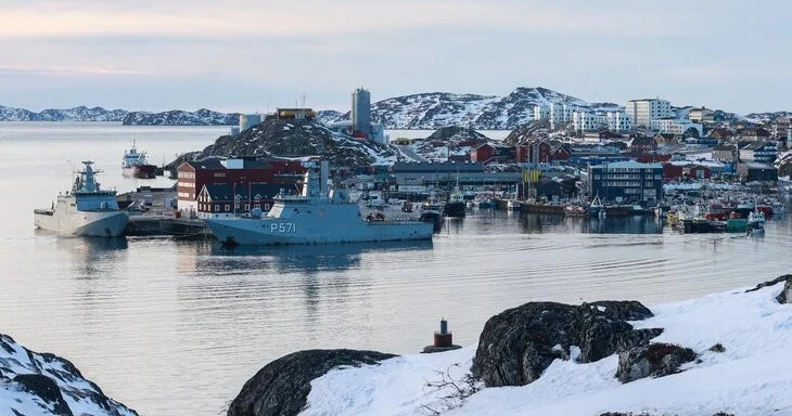 Дания направила в Гренландию арендованное советское судно