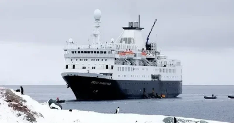 Danimarka Qrenlandiyaya icarəyə götürülmüş sovet gəmisini göndərib