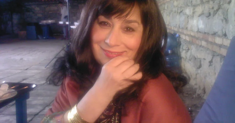 Bir zamanların tanınmış aktrisası idi, indi borc içində üzür FOTO