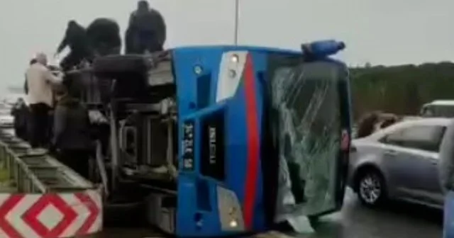 Türkiyədə məhbusları daşıyan avtobus aşdı Xeyli sayda yaralı var (VİDEO)