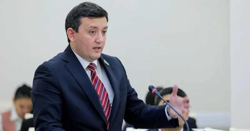 Учитесь разговаривать на равных : депутат Узбекистана Бобур Бекмуродов разнёс устаревший дискурс Москвы Minval Politika