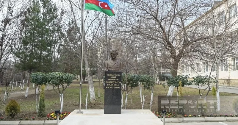 В Мингячевире открыли бюст Национального героя Натига Гасымова