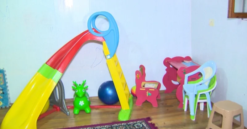 За закрытыми дверями детсадов