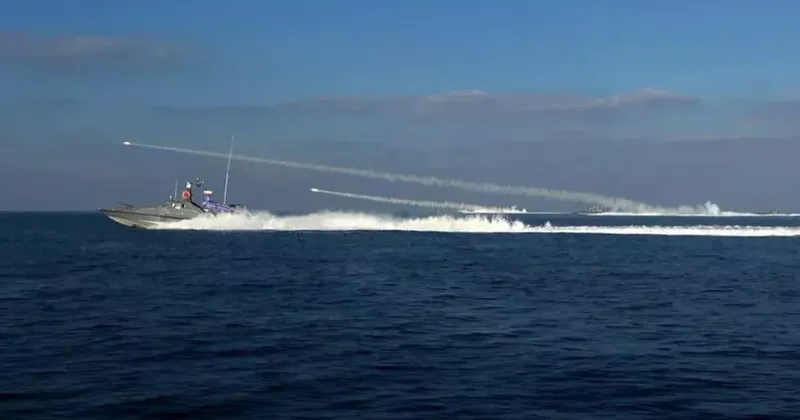 Иран анонсировал военные учения в Ормузском проливе