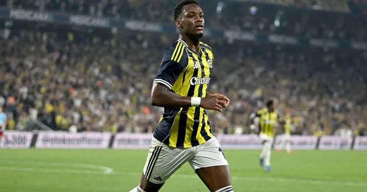 Yuventus Fənərbaxça nın futbolçusuna rəsmi təklif göndərdi