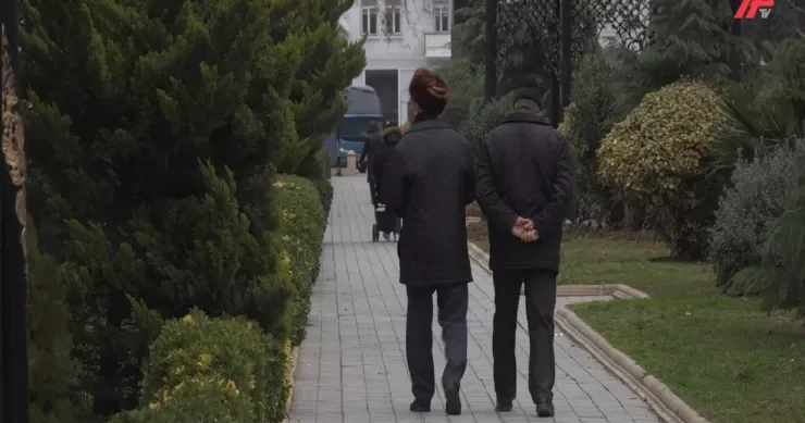 Pensiya yaşına çatmadan ölənlərin təqaüd pulu hara gedir? SORĞU VİDEO