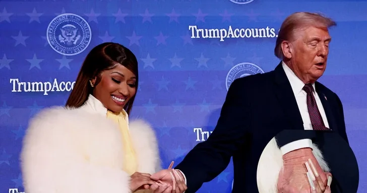 Трамп и Ники Минаж держались за руки: теперь президент США хочет отрастить ногти