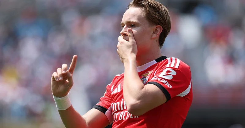 Andreas Şölderup Çempionlar Liqasında həftənin oyunçusu seçilib