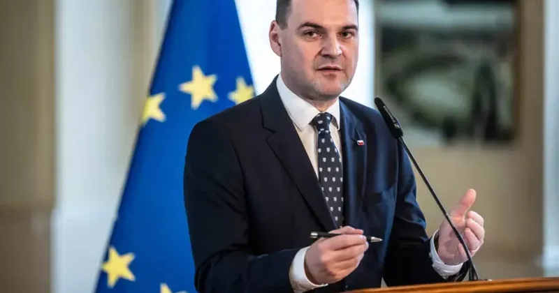 Глава МИД Чехии: Смягчать санкции против РФ нецелесообразно