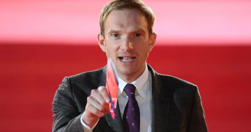 ABŞ yə mühacirət edən Burkovski Rusiya mədəniyyət nazirinə açıq şəkildə müraciət etdi