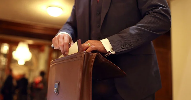 Daha bir icra başçısı müavinini vəzifədən azad etdi (FOTO)