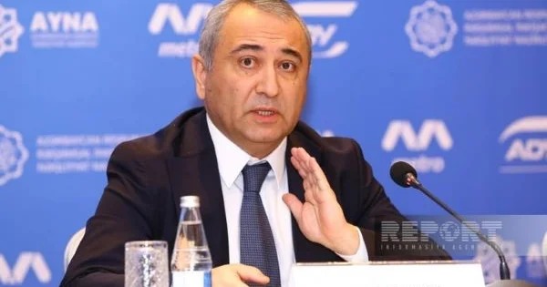 Özü 20 min, müavinləri 15 min, köməkçiləri 10 min manat alan Agentlik sədri... Mətbuat katibi maaşla bağlı sualdan yayındı